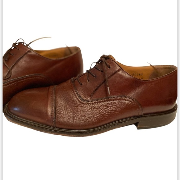 Florsheim Other - Florsheim Men CORBETTA Cap Toe Oxford Shoes in Size 9 D Cognac.